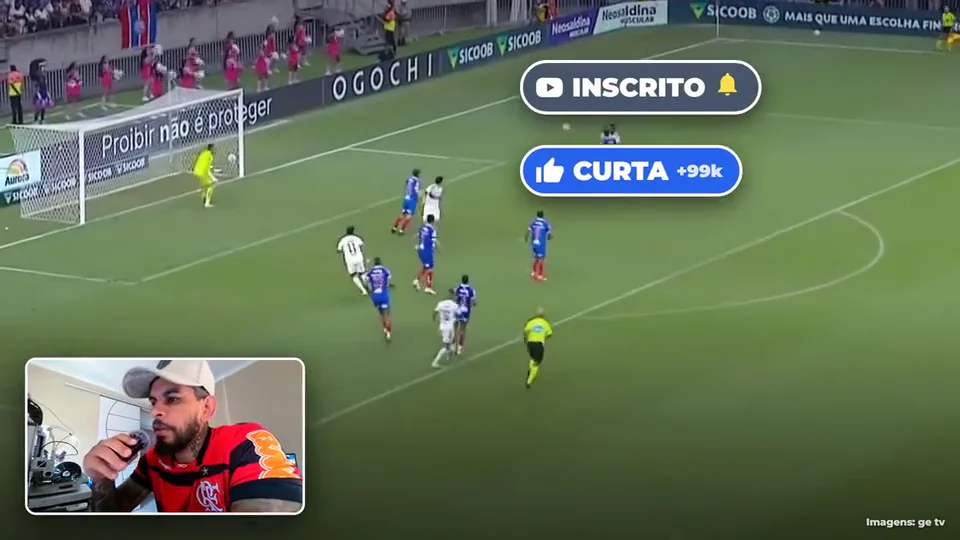 Frame da análise de Bahia e Flamengo, com imagens do jogo e narrador em uma telinha
